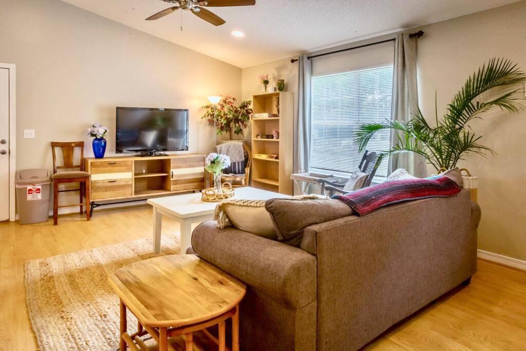 Life'S A Breeze - Updated 3Br 5Min To Pcola Beach Gulf Breeze Exterior photo