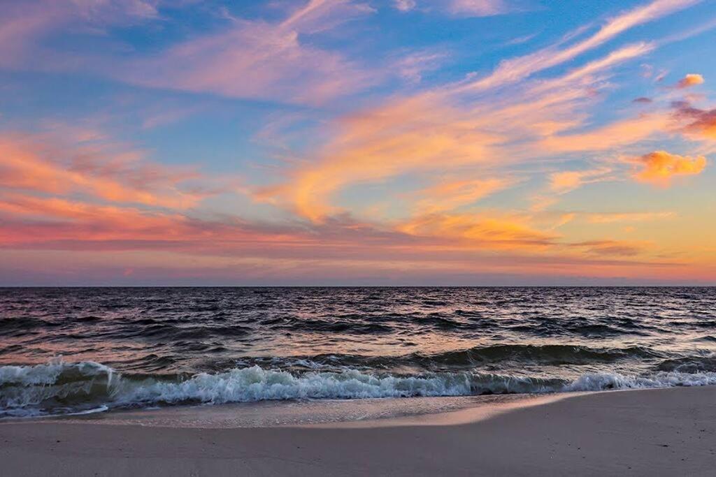 Life'S A Breeze - Updated 3Br 5Min To Pcola Beach Gulf Breeze Exterior photo
